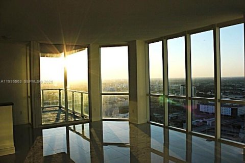 Condominio en venta en Miami, Florida, 3 dormitorios, 166.76 m2 № 2000404 - foto 6