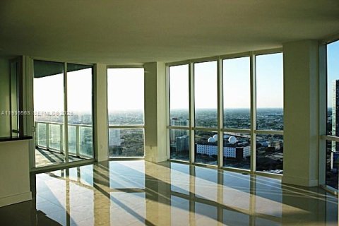 Condominio en venta en Miami, Florida, 3 dormitorios, 166.76 m2 № 2000404 - foto 12