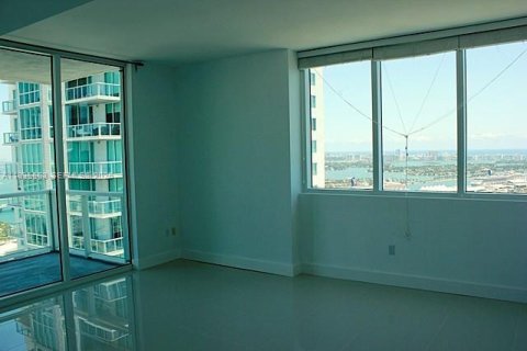Condominio en venta en Miami, Florida, 3 dormitorios, 166.76 m2 № 2000404 - foto 15