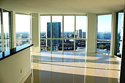 Condominio en venta en Miami, Florida, 3 dormitorios, 166.76 m2 № 2000404 - foto 9