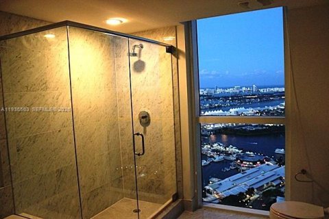 Condominio en venta en Miami, Florida, 3 dormitorios, 166.76 m2 № 2000404 - foto 17