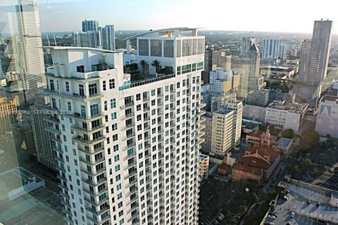 Condominio en venta en Miami, Florida, 3 dormitorios, 166.76 m2 № 2000404 - foto 21