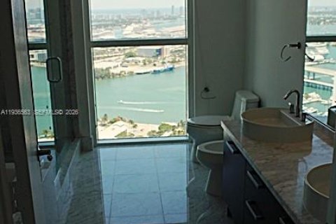 Condominio en venta en Miami, Florida, 3 dormitorios, 166.76 m2 № 2000404 - foto 18