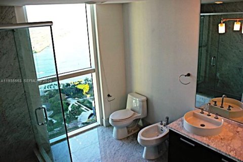 Condominio en venta en Miami, Florida, 3 dormitorios, 166.76 m2 № 2000404 - foto 16