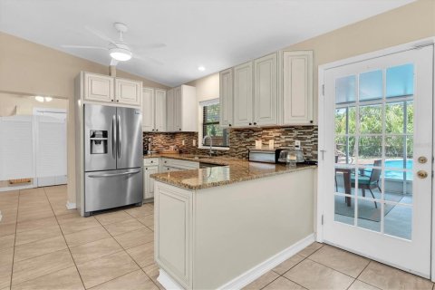 Villa ou maison à vendre à Gulfport, Floride: 5 chambres, 199.83 m2 № 1918387 - photo 9