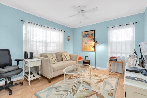 Villa ou maison à vendre à Gulfport, Floride: 5 chambres, 199.83 m2 № 1918387 - photo 18