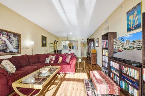 Condo in Tamarac, Florida, 2 bedrooms  № 1833906 - photo 30