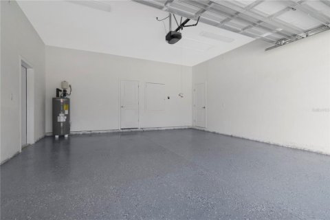 House in Tampa, Florida 3 bedrooms, 227.8 sq.m. № 2127381 - photo 6