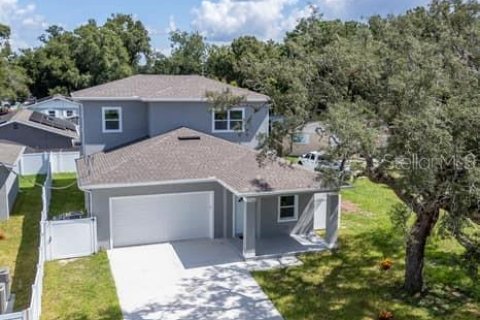 House in Tampa, Florida 3 bedrooms, 227.8 sq.m. № 2127381 - photo 4