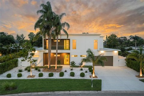 House in Sarasota, Florida 6 bedrooms, 365.2 sq.m. № 2266261 - photo 26