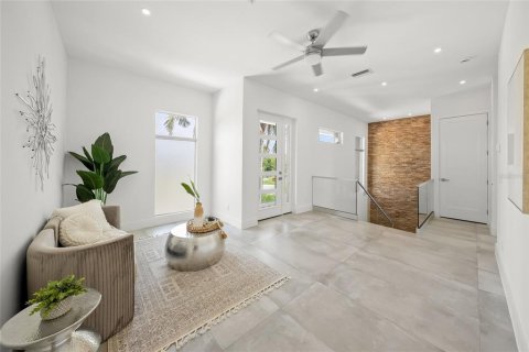 House in Sarasota, Florida 6 bedrooms, 365.2 sq.m. № 2266261 - photo 19