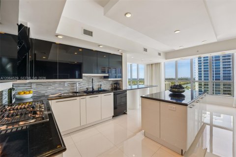 Copropriété à vendre à Hollywood, Floride: 3 chambres, 265.42 m2 № 2278943 - photo 12