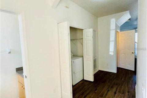 Townhouse in Kissimmee, Florida 3 bedrooms, 136.38 sq.m. № 2283727 - photo 4