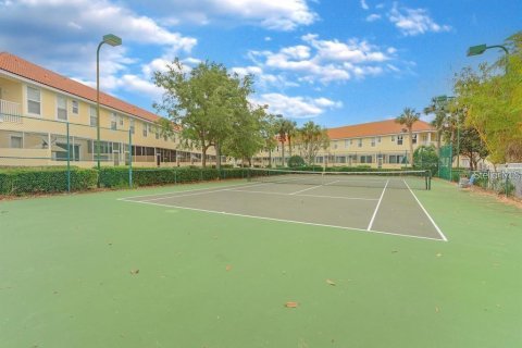 Townhouse in Kissimmee, Florida 3 bedrooms, 136.38 sq.m. № 2283727 - photo 20