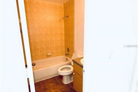 Townhouse in Kissimmee, Florida 3 bedrooms, 136.38 sq.m. № 2283727 - photo 12