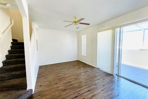 Townhouse in Kissimmee, Florida 3 bedrooms, 136.38 sq.m. № 2283727 - photo 9