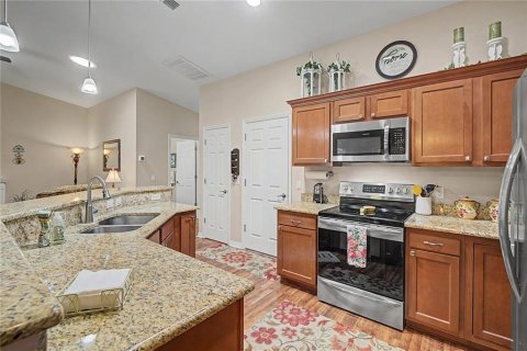 Villa ou maison à vendre à Zephyrhills, Floride: 2 chambres, 122.26 m2 № 2313013 - photo 24