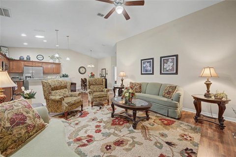 Villa ou maison à vendre à Zephyrhills, Floride: 2 chambres, 122.26 m2 № 2313013 - photo 19