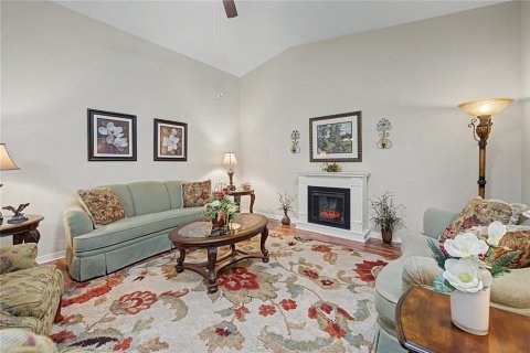 Villa ou maison à vendre à Zephyrhills, Floride: 2 chambres, 122.26 m2 № 2313013 - photo 10