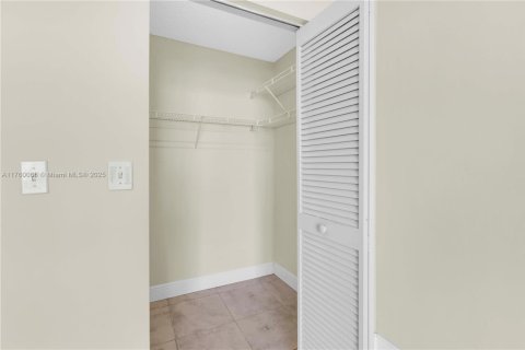 Condominio en venta en Miami Beach, Florida, 2 dormitorios, 94.76 m2 № 1707623 - foto 23