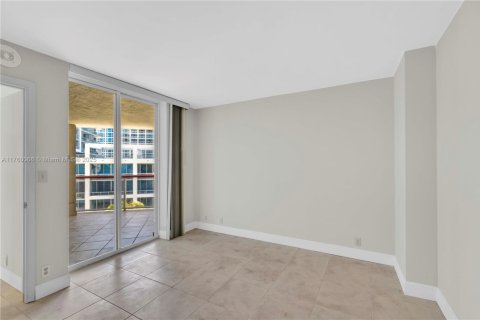 Condominio en venta en Miami Beach, Florida, 2 dormitorios, 94.76 m2 № 1707623 - foto 13