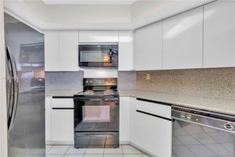 Condominio en venta en Miami Beach, Florida, 2 dormitorios, 94.76 m2 № 1707623 - foto 9