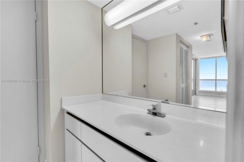 Condominio en venta en Miami Beach, Florida, 2 dormitorios, 94.76 m2 № 1707623 - foto 19