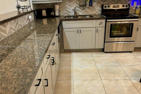 Condo in Hollywood, Florida, 1 bedroom  № 2069525