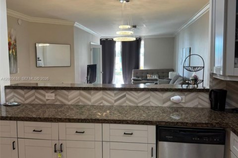 Condo in Hollywood, Florida, 1 bedroom  № 2069525 - photo 3