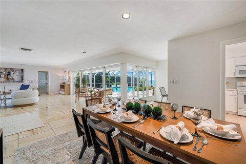 Casa en venta en Key Biscayne, Florida, 4 dormitorios, 336.31 m2 № 2062671 - foto 20