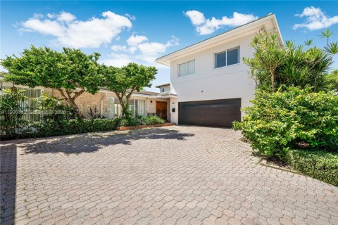 Casa en venta en Key Biscayne, Florida, 4 dormitorios, 336.31 m2 № 2062671 - foto 4