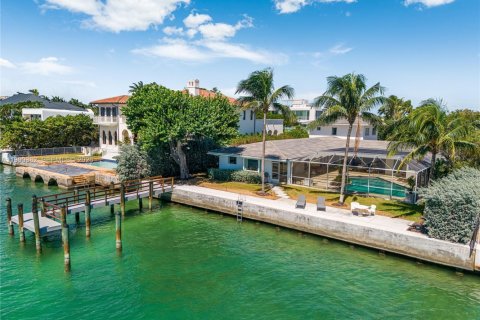 Casa en venta en Key Biscayne, Florida, 4 dormitorios, 336.31 m2 № 2062671 - foto 5
