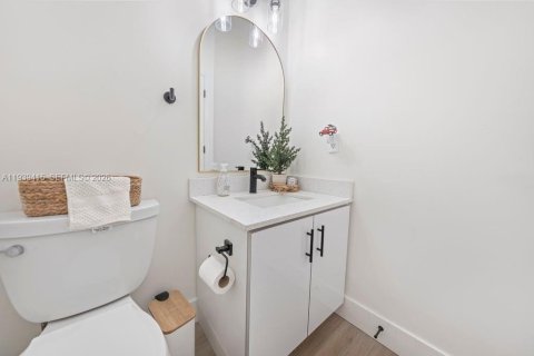 Купить виллу или дом в Пемброк-Пайнс, Флорида 3 спальни, 170.57м2, № 1997498 - фото 10