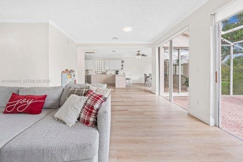 Купить виллу или дом в Пемброк-Пайнс, Флорида 3 спальни, 170.57м2, № 1997498 - фото 11