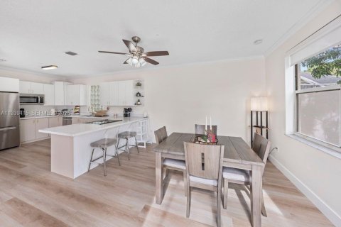 Купить виллу или дом в Пемброк-Пайнс, Флорида 3 спальни, 170.57м2, № 1997498 - фото 8