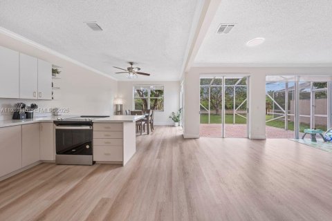 Купить виллу или дом в Пемброк-Пайнс, Флорида 3 спальни, 170.57м2, № 1997498 - фото 6