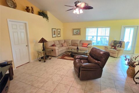 Villa ou maison à vendre à Spring Hill, Floride: 3 chambres, 174.84 m2 № 2388668 - photo 8