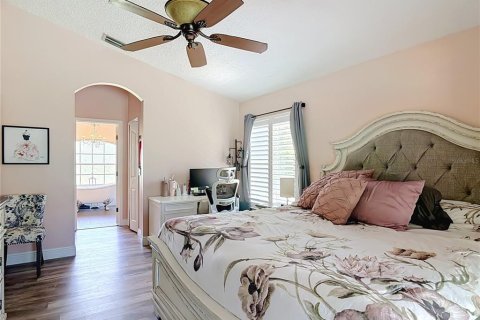 House in Deltona, Florida 4 bedrooms, 246.75 sq.m. № 2220835 - photo 22