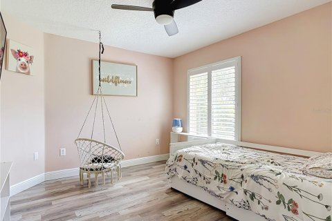 House in Deltona, Florida 4 bedrooms, 246.75 sq.m. № 2220835 - photo 27