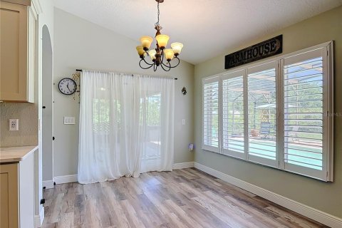 House in Deltona, Florida 4 bedrooms, 246.75 sq.m. № 2220835 - photo 17