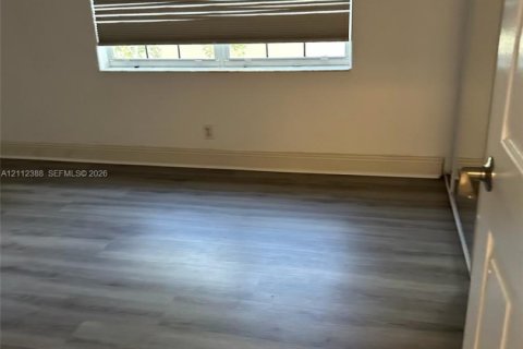 Touwnhouse à louer à Coral Springs, Floride: 4 chambres, 216.74 m2 № 2432550 - photo 30