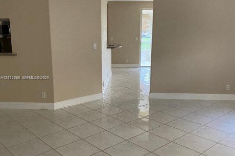 Touwnhouse à louer à Coral Springs, Floride: 4 chambres, 216.74 m2 № 2432550 - photo 12