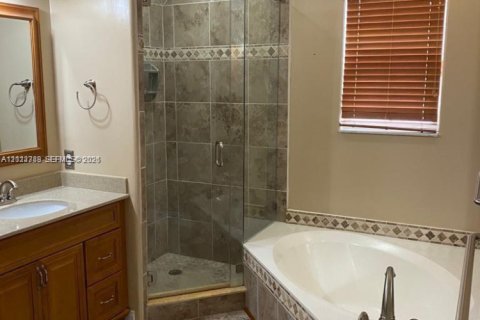 Touwnhouse à louer à Coral Springs, Floride: 4 chambres, 216.74 m2 № 2432550 - photo 25