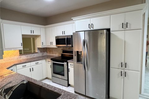 Touwnhouse à louer à Coral Springs, Floride: 4 chambres, 216.74 m2 № 2432550 - photo 10