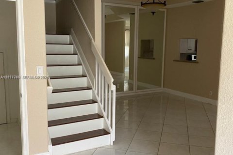 Touwnhouse à louer à Coral Springs, Floride: 4 chambres, 216.74 m2 № 2432550 - photo 3
