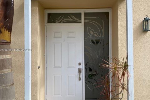 Touwnhouse à louer à Coral Springs, Floride: 4 chambres, 216.74 m2 № 2432550 - photo 2