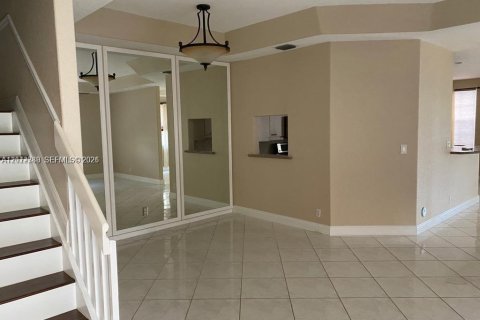 Touwnhouse à louer à Coral Springs, Floride: 4 chambres, 216.74 m2 № 2432550 - photo 4
