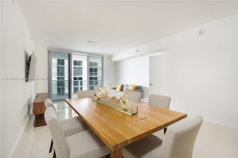Condominio en venta en Miami, Florida, 3 dormitorios, 147.9 m2 № 2013558 - foto 8