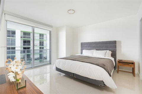 Condominio en venta en Miami, Florida, 3 dormitorios, 147.9 m2 № 2013558 - foto 5