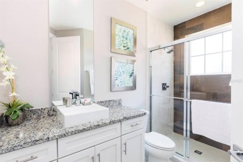 Adosado en venta en Kissimmee, Florida, 5 dormitorios, 201.51 m2 № 2149147 - foto 16